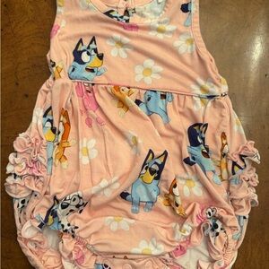 Little sleepies bluey bubble 6-12 months  Cartoon Print Pink Romper
